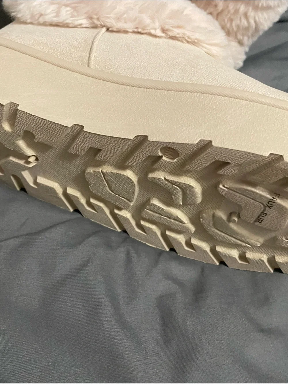 N/A stylish cream